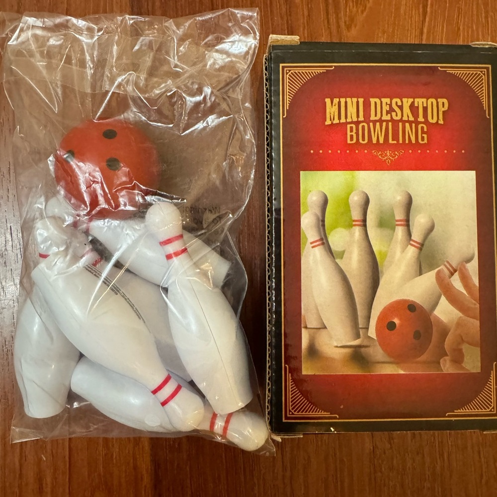 Desktop Bowling mini game office miniature gag gift men birthday kid ball league